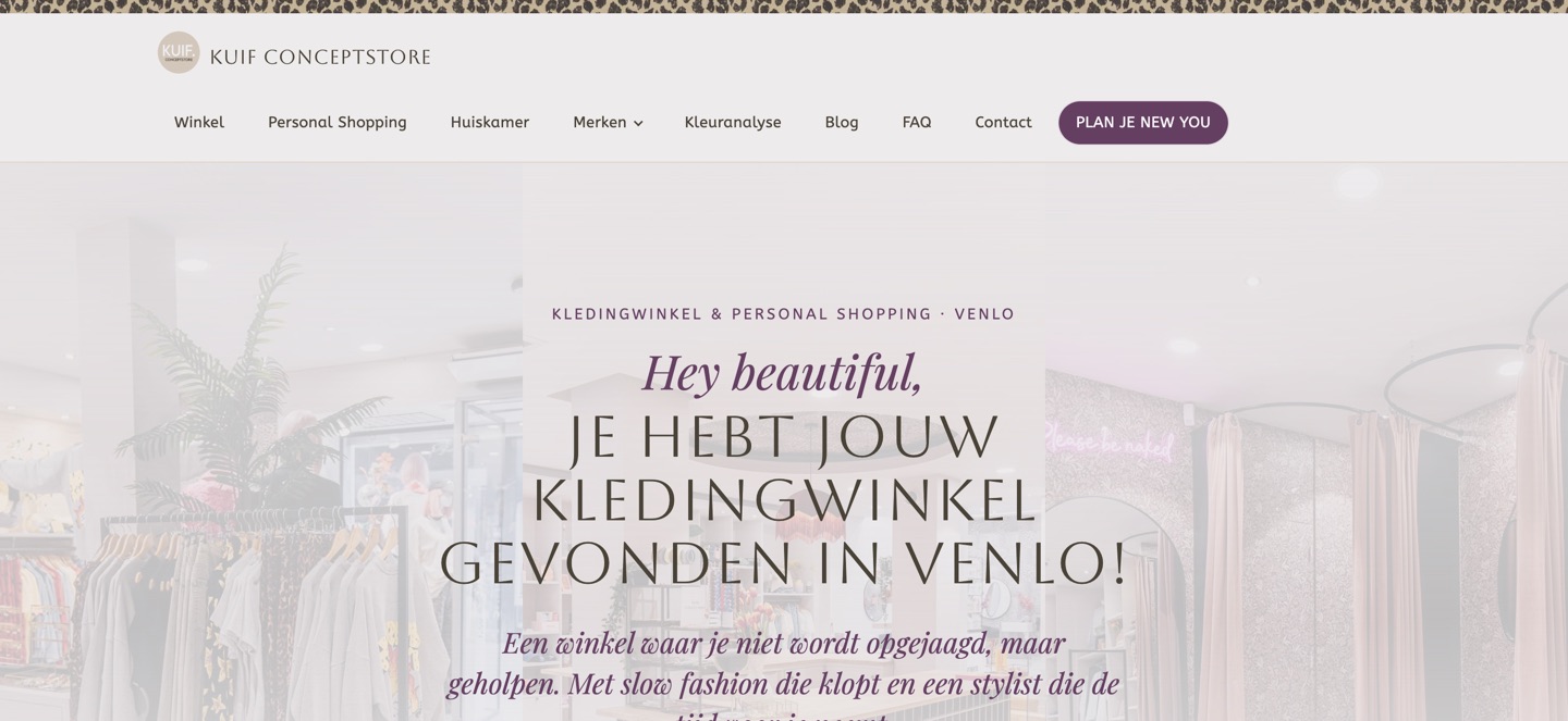 De homepage van KUIF Conceptstore: de kop Je hebt jouw kledingwinkel gevonden in Venlo over een foto van de winkel.